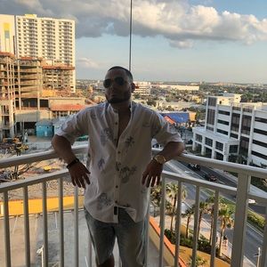 Meet your Posher, Juan